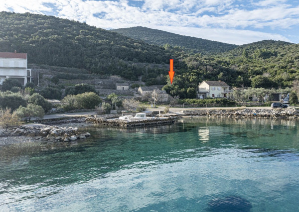 Pozemok s možnosťou kotvenia člna – výnimočná príležitosť na Korčuli