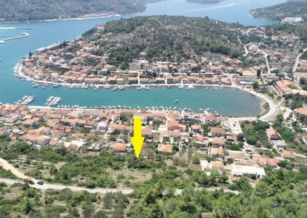 Atraktívny stavebný pozemok s nádherným výhľadom – 1 190 m², Vela Luka, ostrov Korčula