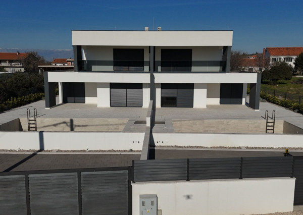 Moderný dom v pokojnom prostredí, Debeljak, Sukošan, 230 m², dom A