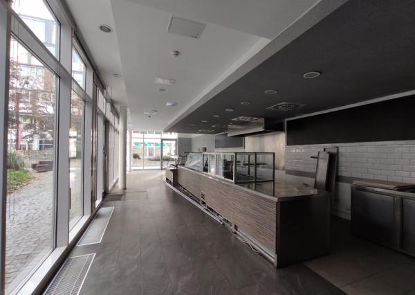 Obchodné priestory v Apollo BC 2, Prievozská-Ružinov