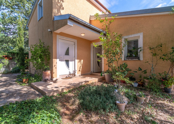 Dom vo Valture len 1 km od mora na predaj