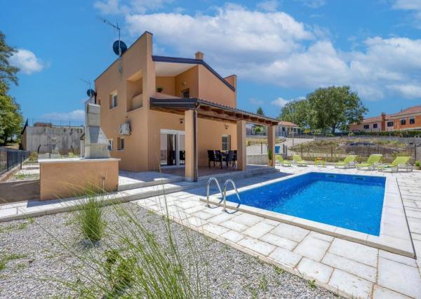 ISTRIA, TINJAN – Dvojdom s bazénom INVESTIČNÁ PRÍLEŽITOSŤ