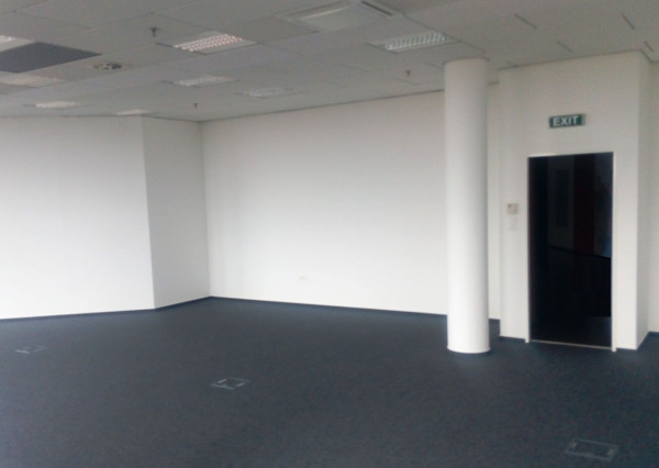 Kancelársky priestor v blízkosti letiska na prenájom