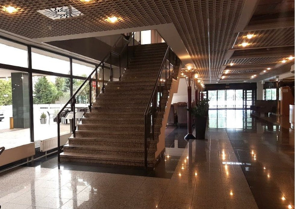 Kongresová sála, lobby, kuchyňa, jedáleň a príslušenstvo na prenájom, Holiday Inn-Bratislava 2, 3.000m2