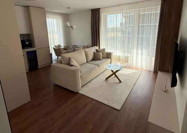 Kompletne zariadený 3i byt na predaj -  Fialová ulica, Petržalka