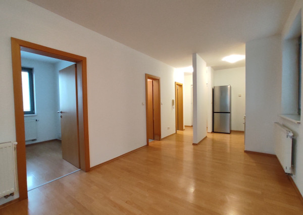 Celok 2 kancelárií so zázemím + 2x PARKING, v blízkosti Polusu, 51,50 m² + 4,2m² LOGGIA