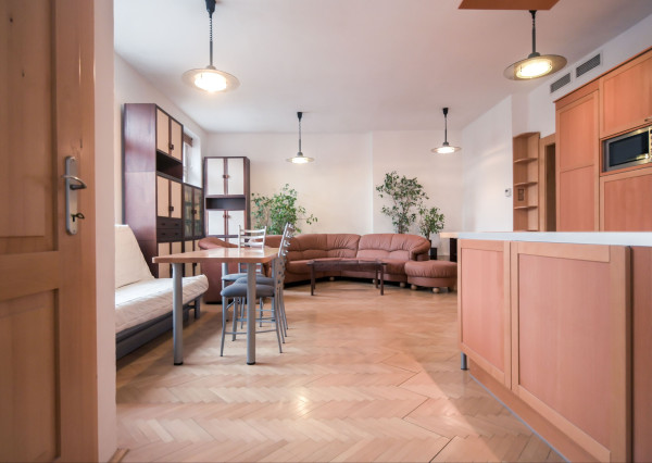 Výnimočný 4 izbový byt s atmosférou mestského domu, Šancova ulica, TOP