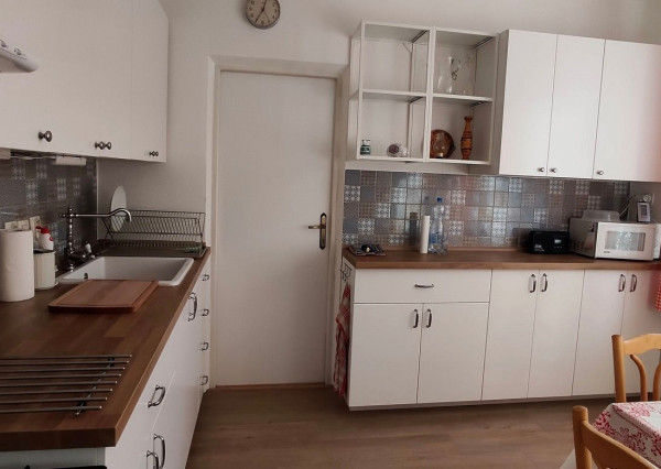 Retro zariadený byt na prenájom, Segnerova ulica -  Bratisalva IV TOP