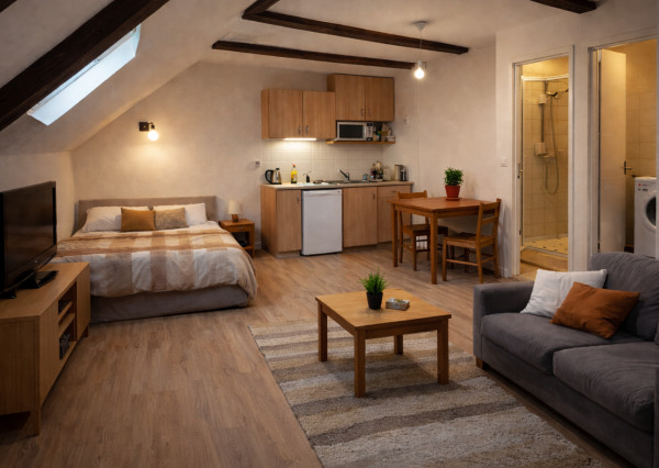 Podkrovný priestor na prenájom v centre Trenčína