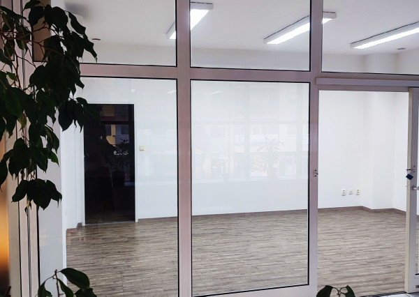 Novo rekonštruované priestory v centre Malaciek na prenajom 
