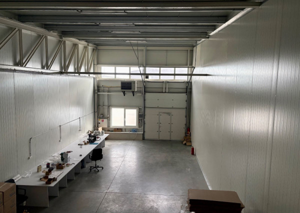 Na prenájom moderný skladový priestor v polyfunkčnom areáli vo výmere 196,9 m2 