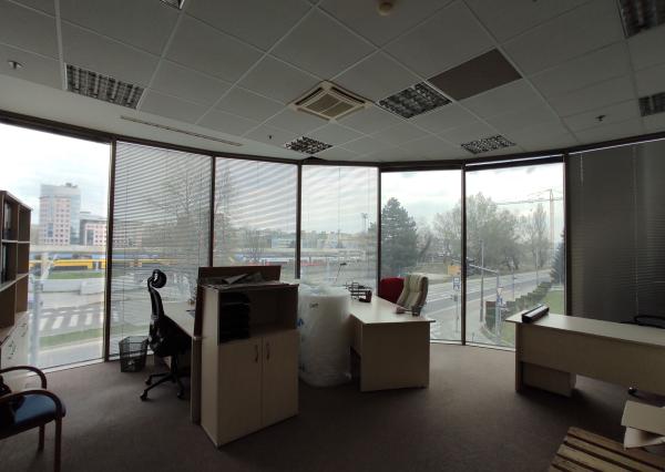 Lukratívny svetlý priestor s preskleným výkladom, Vienna Gate, Kopčianska-Petržalka