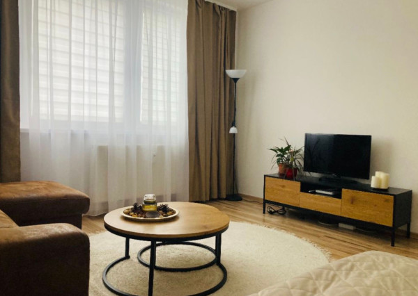  Na dlhodobý prenájom 1-izbový svetlý byt v Petržalke TOP