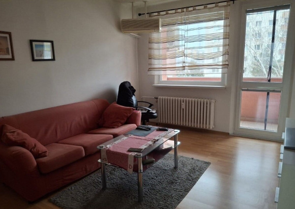 Na prenájom moderný 4-izbový byt s balkónom – Podunajské Biskupice