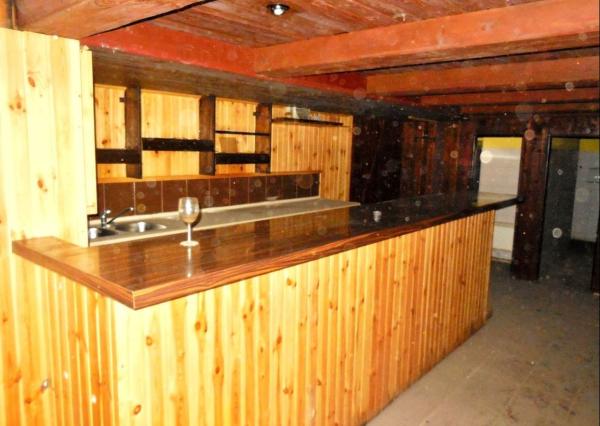 Bývalá reštaurácia na predaj s výmerou 151 m² - Trenčín 