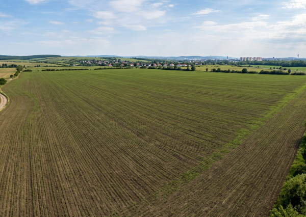 Na predaj veľký investičný pozemok o výmere 22 900 m2 - Senec