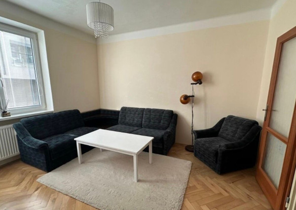 Na prenájom útulný a priestranný 2-izbový byt s výmerou 60 m2, Bratislava I TOP