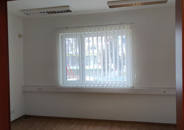 Na prenájom priestranný, nezariadený 3-izbový byt s veľkorysou výmerou 90 m², BA II TOP