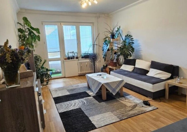 Na prenájom priestranný 2,5-izbový byt o výmere 74 m2 