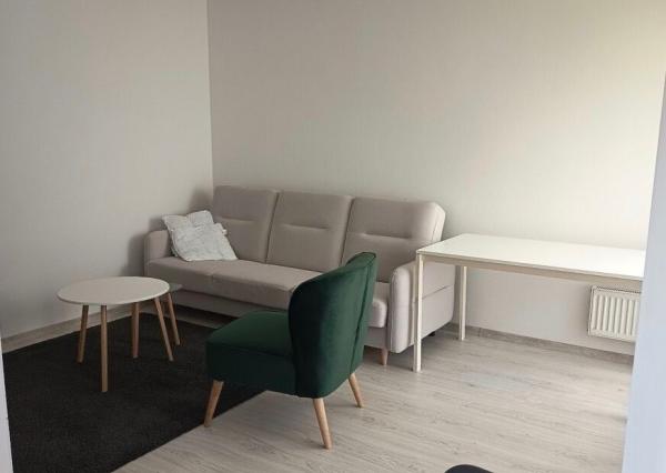 Na prenájom zariadený 1-izbový byt s loggiou v širšom centre Bratislavy TOP