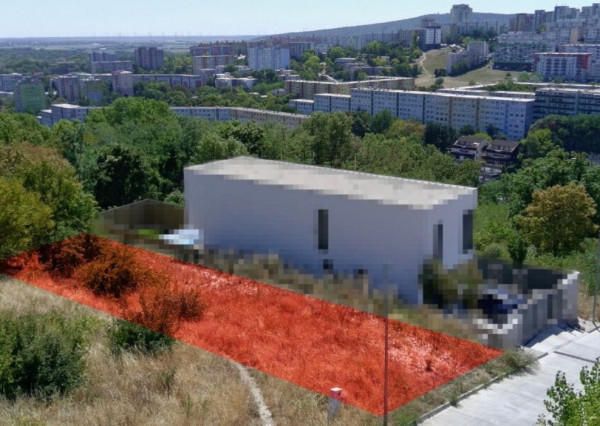 Na predaj stavebný pozemok s výnimočnou polohou v Bratislave – Karlovej Vsi, TOP