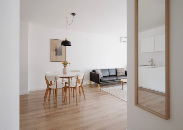 Na predaj moderný a príjemne presvetlený 2-izbový byt s veľkorysým 10 m2 balkónom, BA II TOP
