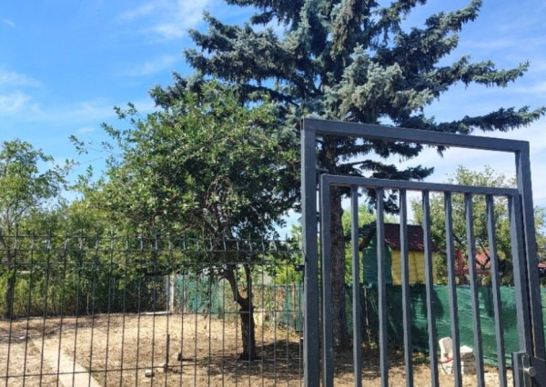 Na predaj pozemok – záhradu v osobnom vlastníctve s výmerou 387 m2