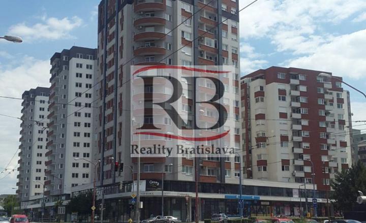 Kancelársko-obchodný priestor v novostavbe Perla Ružinova, 131,03m2