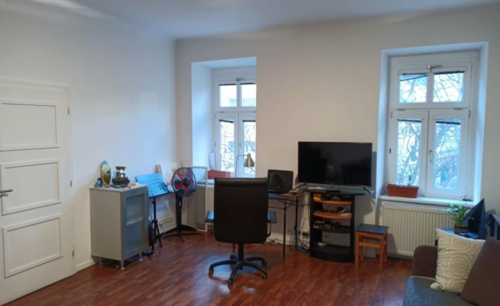 Na prenájom priestranný dvojizbový byt na Kalinčiakovej ulici - fotografia 2