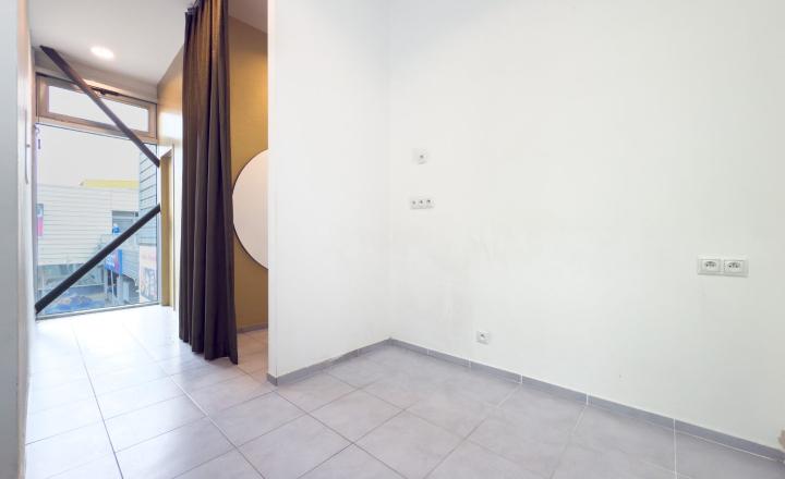 OC Saratov – Obchodné priestory na prenájom v Dúbravke - fotografia 7