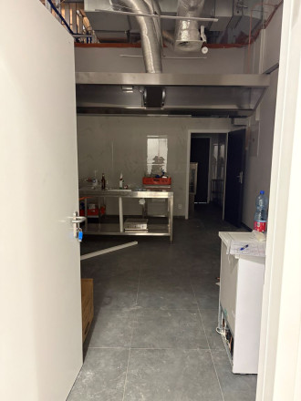 Voľný priestor na gastro prevádzku na prenájom - Bratislava II  - fotografia 3