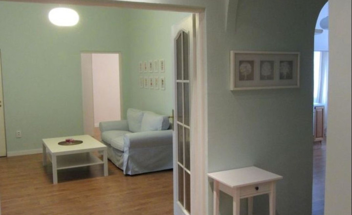 Priestranný 4+1 byt (110 m²) s dvoma balkónmi a 3-metrovými stropmi v srdci Starého Mesta - fotografia 5
