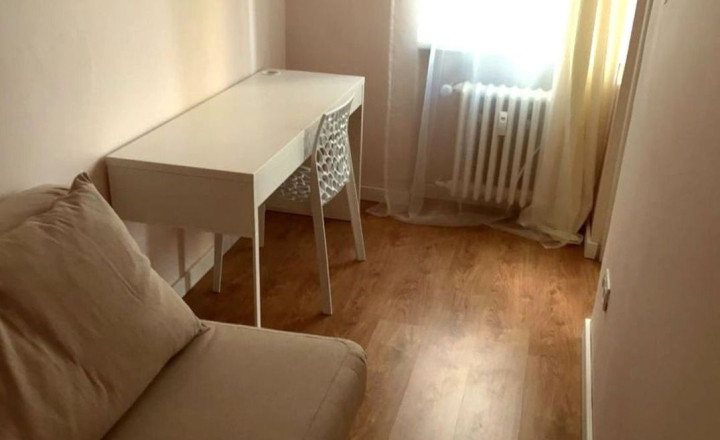 Priestranný 4+1 byt (110 m²) s dvoma balkónmi a 3-metrovými stropmi v srdci Starého Mesta - fotografia 12