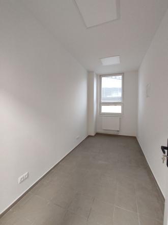 Administratívny priestor 225m2 na Kalinčiakovej ulici, v tesnej blízkosti TOWER 5 a štadióna Tehelné pole, BA3 - fotografia 2