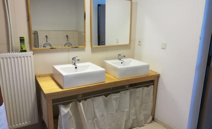 2 samostatne skolaudované budovy, Trnava - fotografia 1