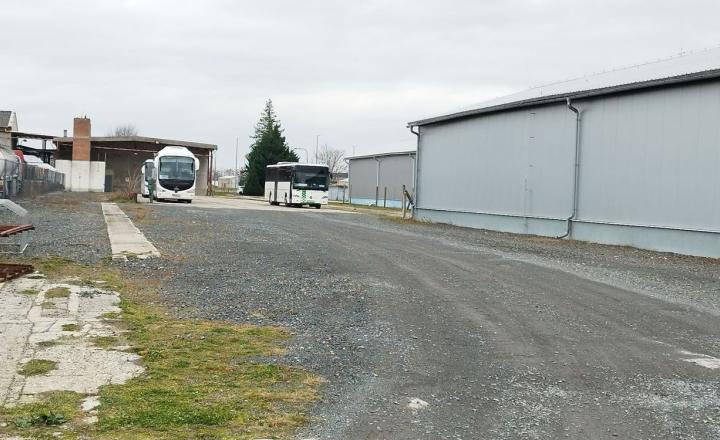 Spevnené plochy a parkovacie miesta na prenájom, Priemyselná ulica,Galanta - fotografia 1