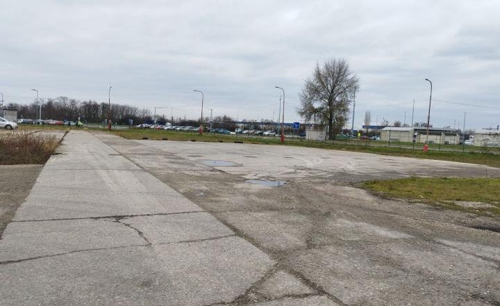 Spevnené plochy a parkovacie miesta na prenájom, Priemyselná ulica,Galanta - fotografia 2