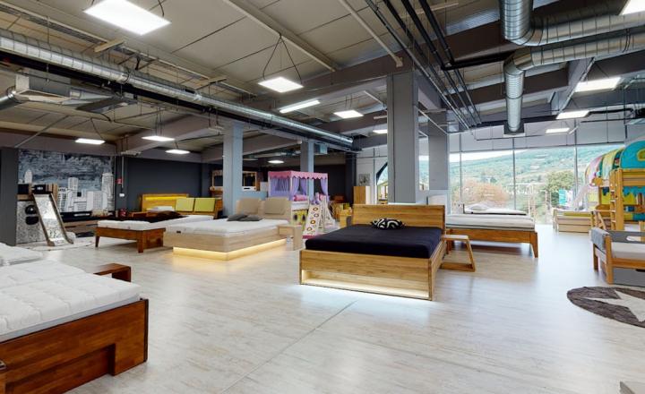 183m2 Obchodný priestor s veľkými výkladmi na Račiansku ulicu, Bratislava III