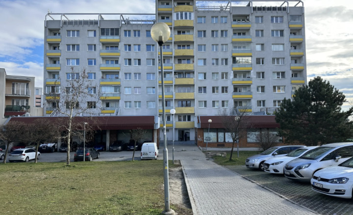 Obchodné priestory na námestí Dlhé Diely, Karlová Ves - fotografia 3