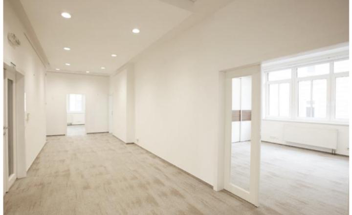 Reprezentatívny kancelársky celok 274m2 + 4 x parking, v historickej budove, Palisády – Staré Mesto