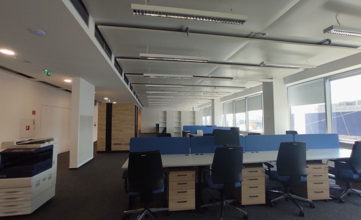 308m2 zariadený kancelársky celok vysokého štandardu s neobmedzeným parkovaním, POLUS/VIVO Tower - fotografia 4