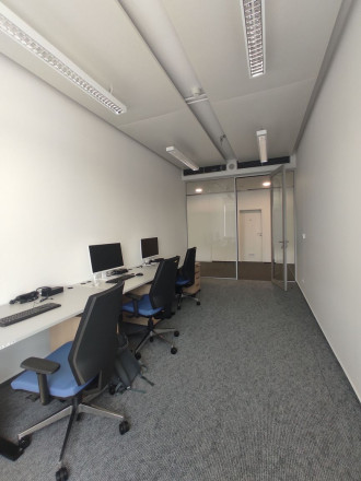 308m2 zariadený kancelársky celok vysokého štandardu s neobmedzeným parkovaním, POLUS/VIVO Tower - fotografia 8