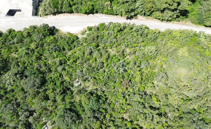 Investičná príležitosť na juhu Korčule – pozemok pri pláži - fotografia 3