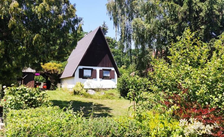 Chata v nádhernom prostredí iba 12 km od Malaciek