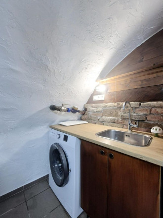 Netradičný apartmán v centre Starého Mesta - fotografia 8