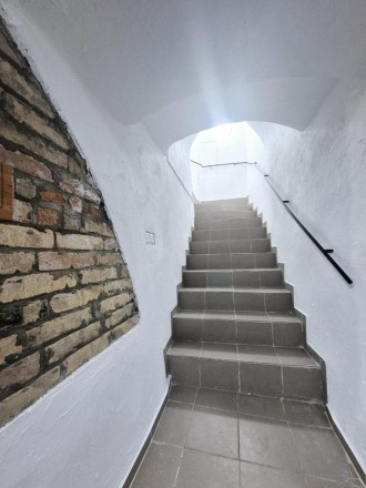 Netradičný apartmán v centre Starého Mesta - fotografia 13