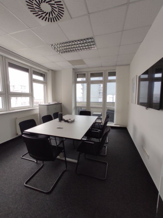Administratívny celok 4 kancelárií 200m2, s terasou a parkovaním, Račianska ulica, BA3 - fotografia 1