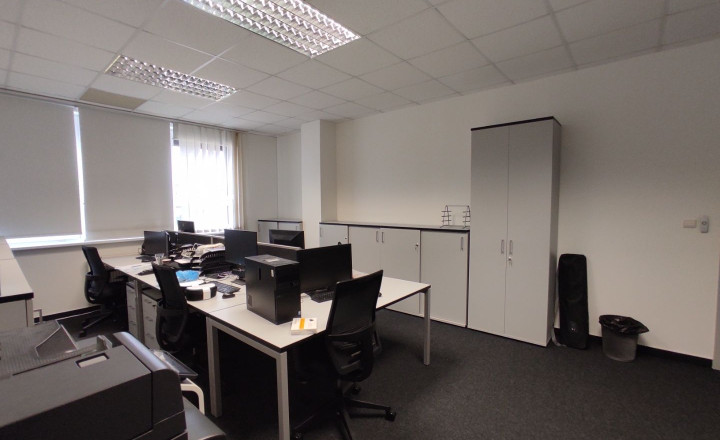 Administratívny celok 4 kancelárií 200m2, s terasou a parkovaním, Račianska ulica, BA3 - fotografia 4