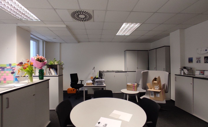 Administratívny celok 4 kancelárií 200m2, s terasou a parkovaním, Račianska ulica, BA3 - fotografia 10