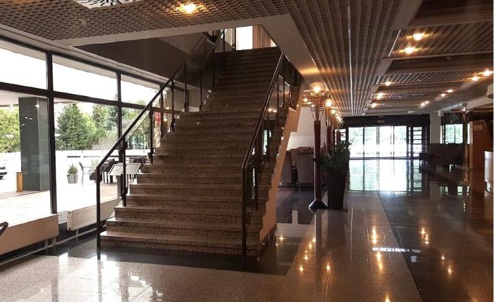 Kongresová sála, lobby, kuchyňa, jedáleň a príslušenstvo, ex Holiday Inn, 3.000m2 - fotografia 4